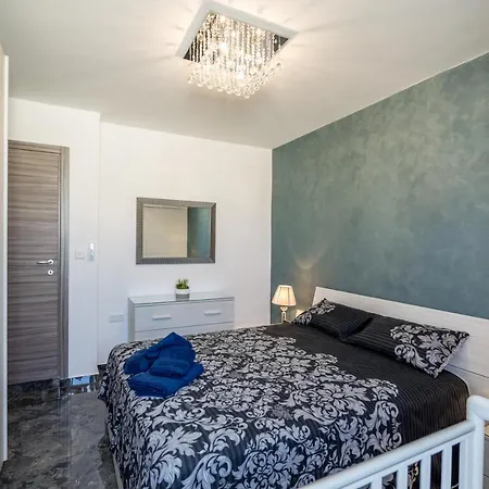 Tulip Court Penthouse Brand New-2 Min From The Sea-Central Bugibba St. Paul's Bay Exterior photo