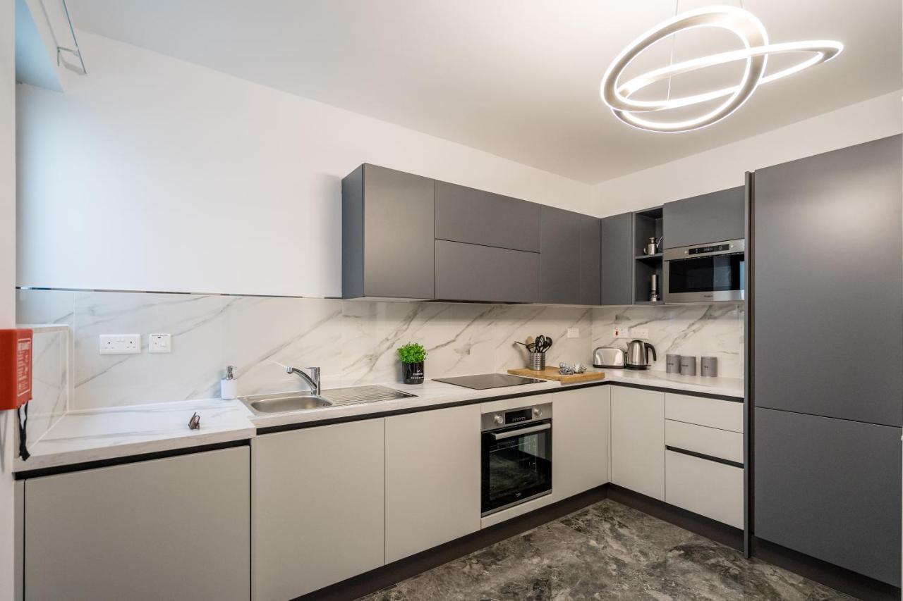 Tulip Court Penthouse Brand New-2 Min From The Sea-central Bugibba Apartment