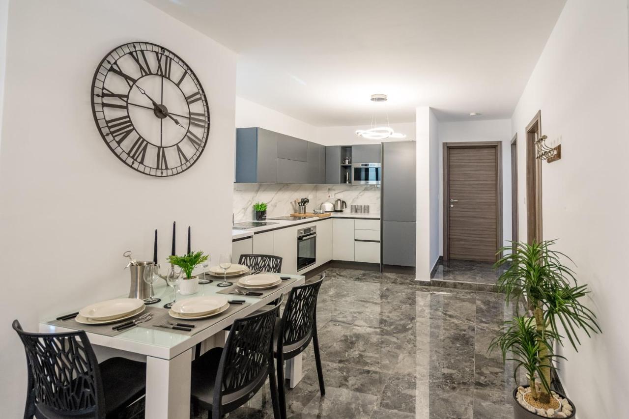 Tulip Court Penthouse Brand New-2 Min From The Sea-central Bugibba Apartment *